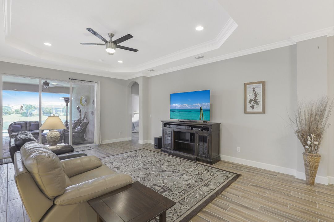 2761 Lambay Ct, Cape Coral, FL 33991