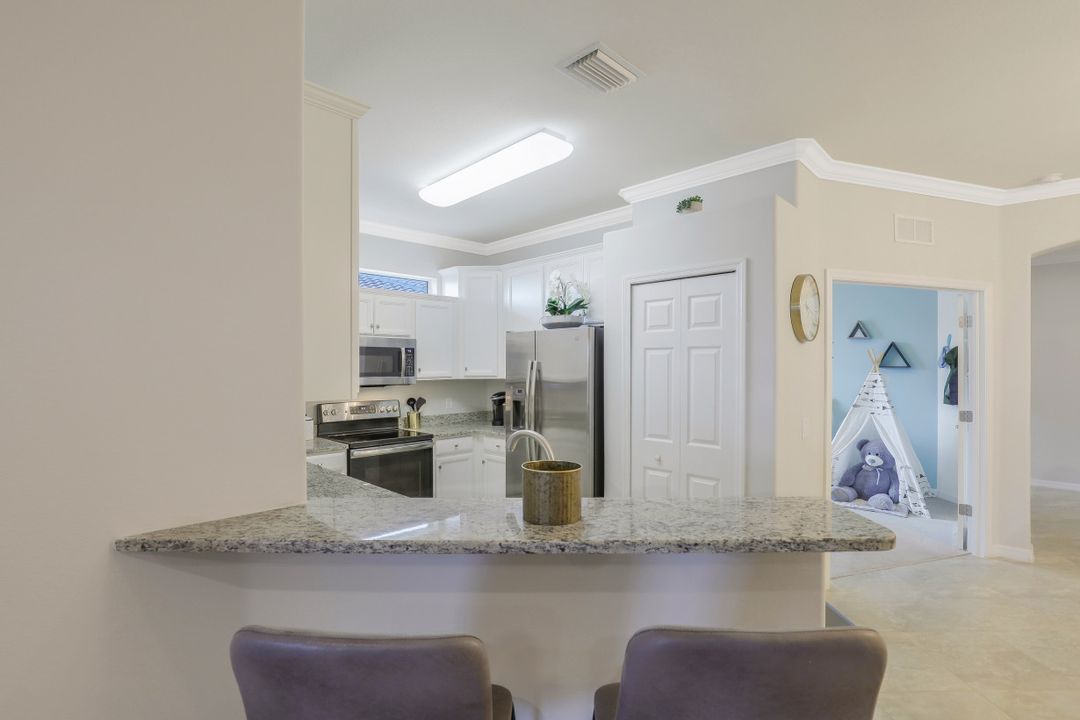 2026 Tamarron Ln, Naples, FL 34120