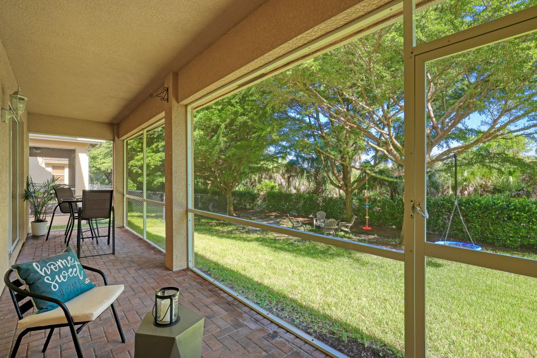 8346 Sumner Ave, Fort Myers, FL 33908