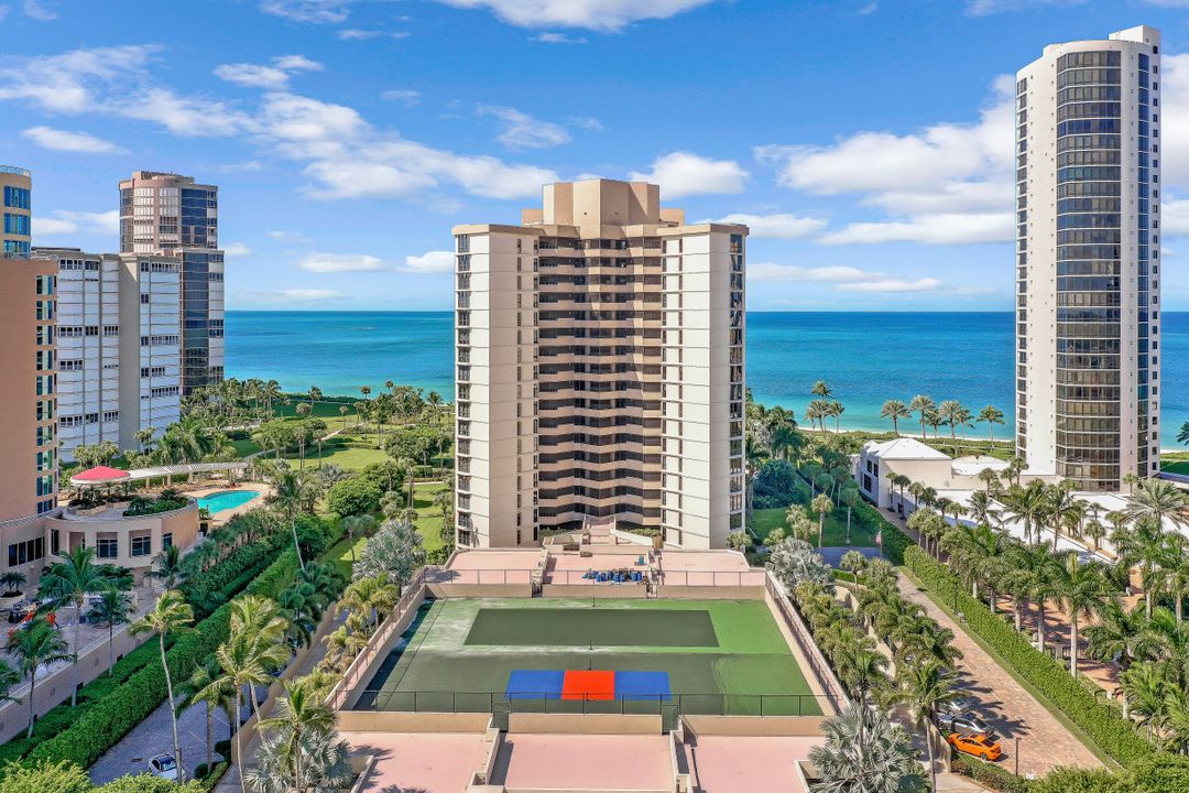 4551 Gulf Shore Blvd N #1003, Naples, FL 34103