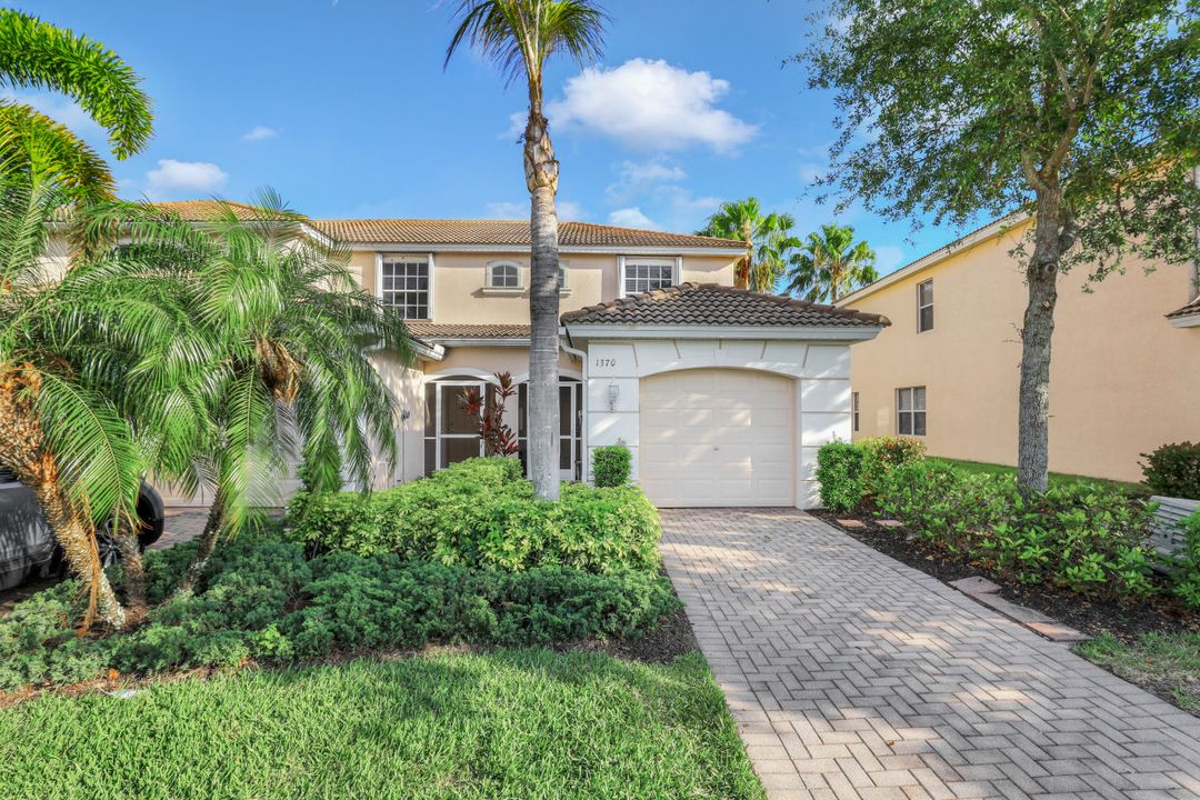 1370 Weeping Willow Ct, Cape Coral, FL 33909