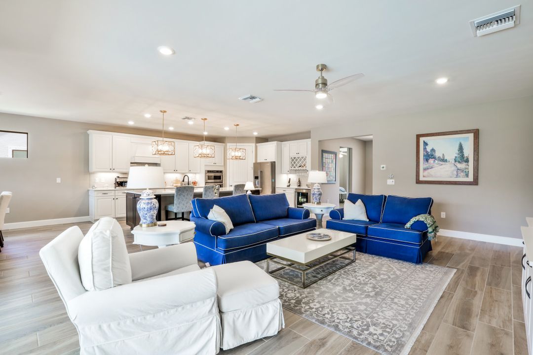 9373 Surfbird Ct, Naples, FL 34120