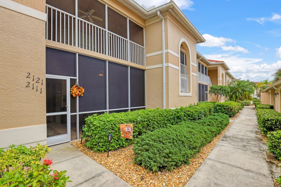 2810 Cypress Trace Cir #2111, Naples, FL 34119