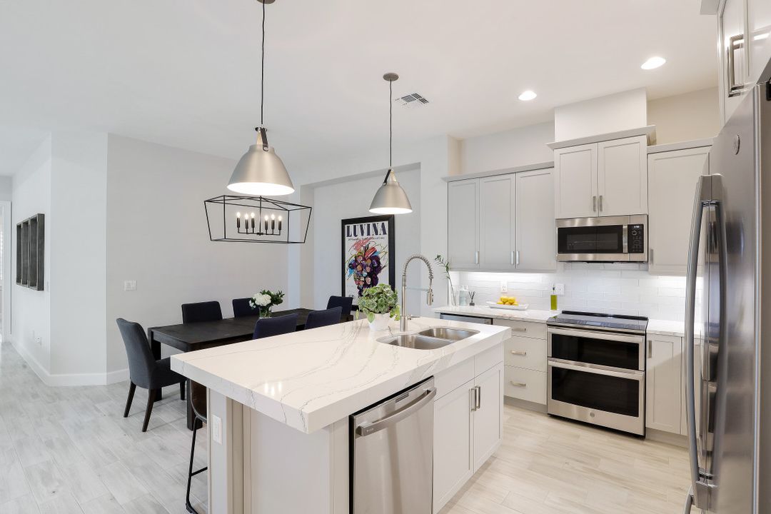 5662 Elbow Ave, Naples, FL 34112