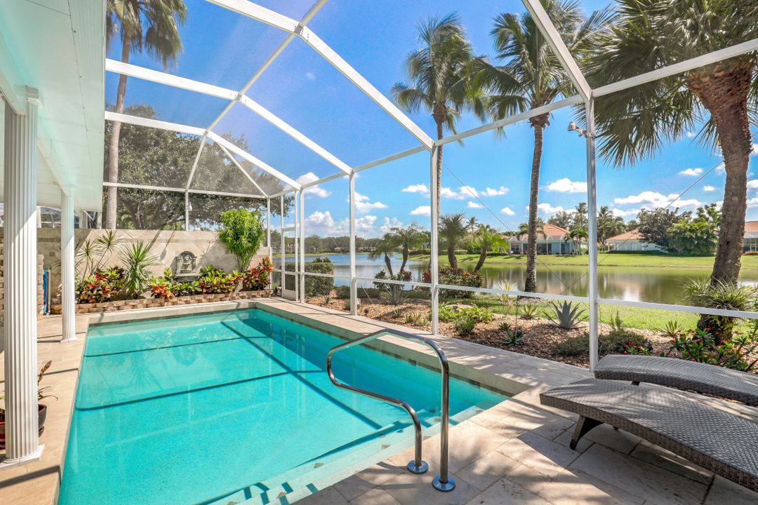 5981 Bermuda Ln, Naples, FL 34119