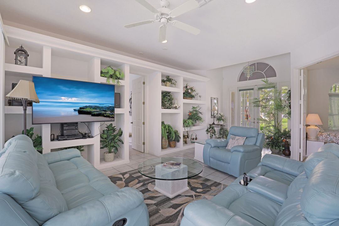 2108 SW 40th Terrace, Cape Coral, FL 33914