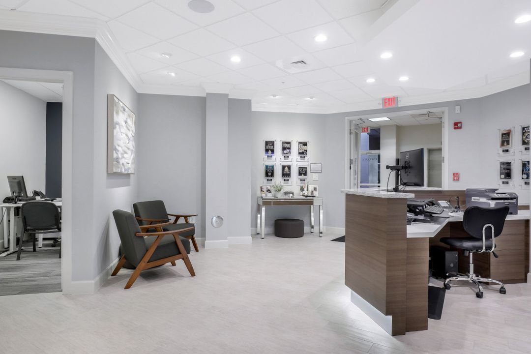 9015 Strada Stell Ct #104, Naples, FL 34109