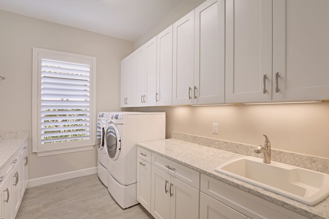 9328 Tulipano Ter, Naples, FL 34119