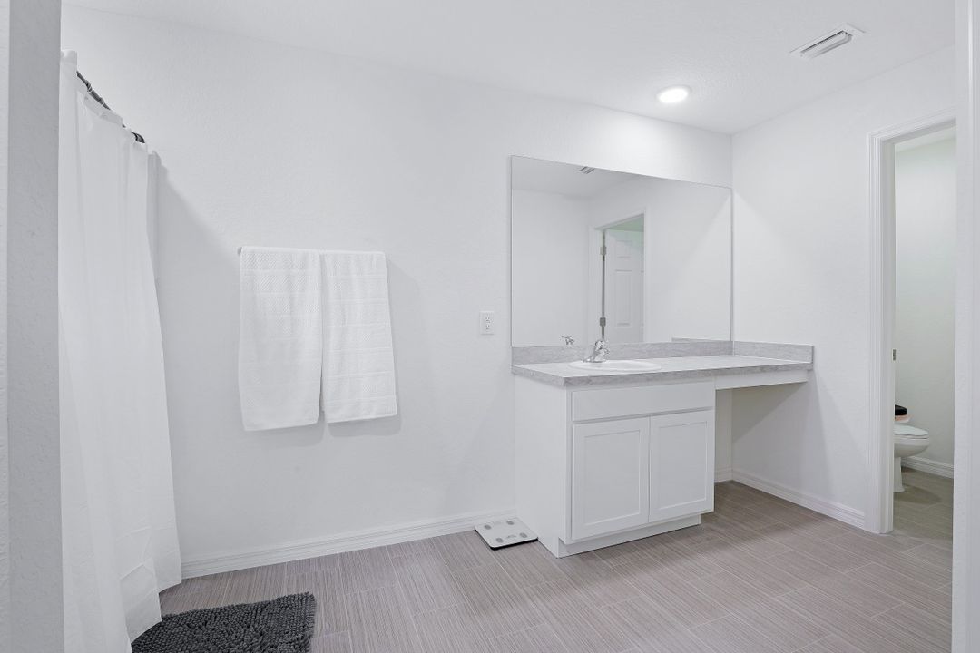 329 NE 13th Terrace, Cape Coral, FL 33909