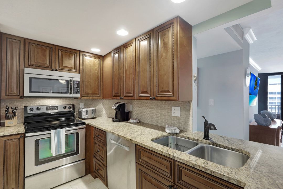 380 Seaview Ct #1808, Marco Island, FL 34145