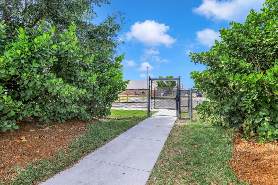 10157 Silver Maple Ct, Fort Myers, FL 33913