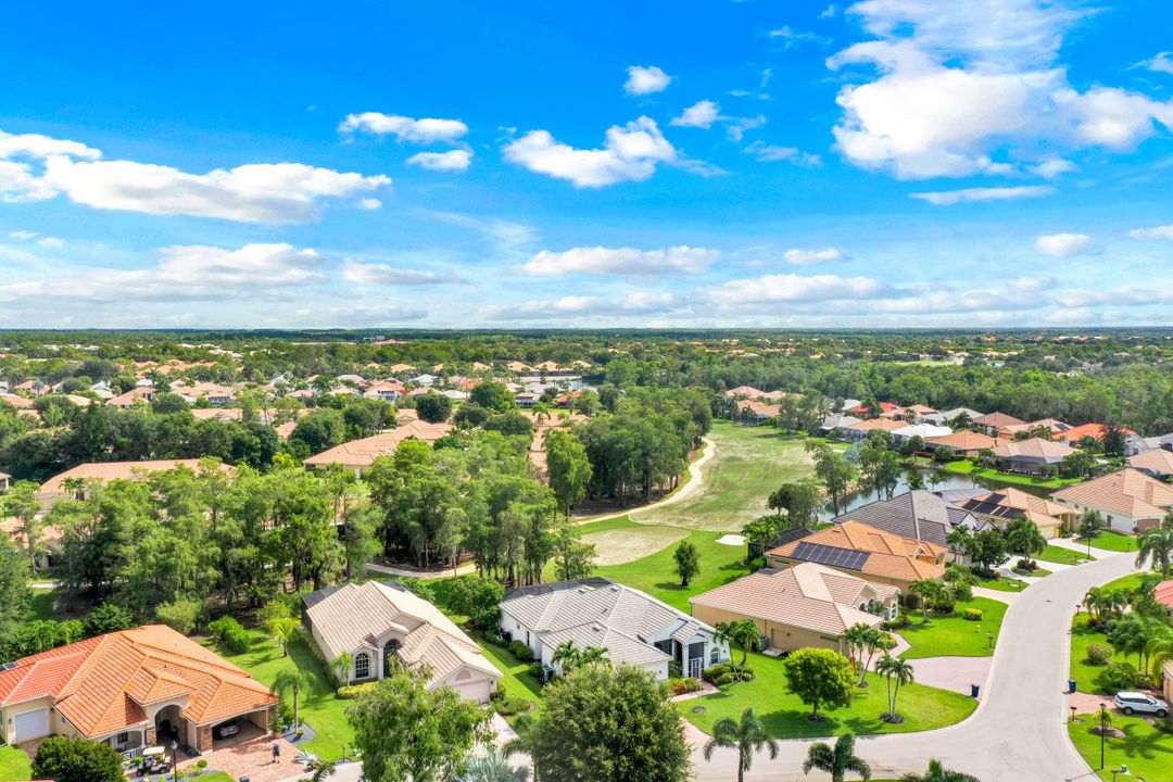 12811 Silverthorn Ct, Bonita Springs, FL 34135