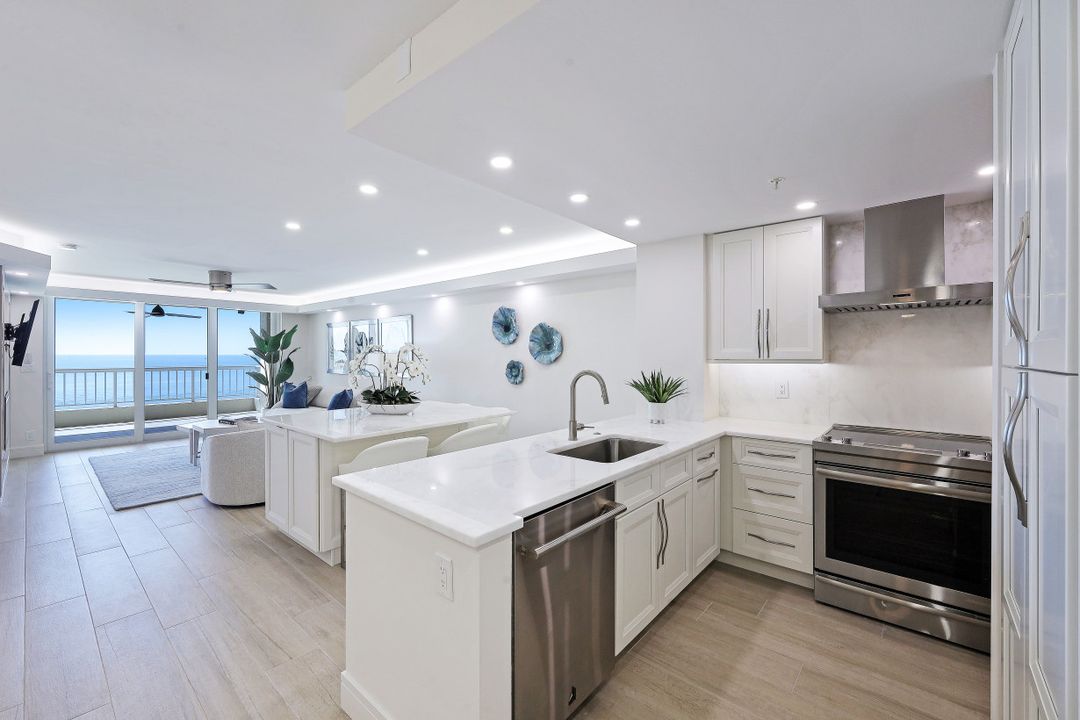 990 Cape Marco Dr #507, Marco Island, FL 34145