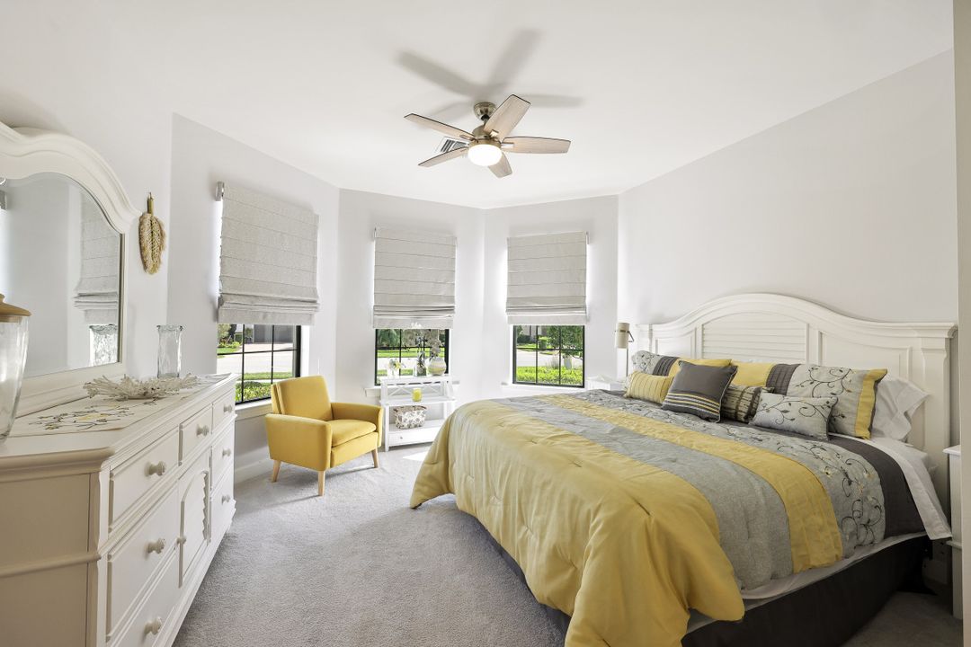 9431 Greyhawk Trl, Naples, FL 34120