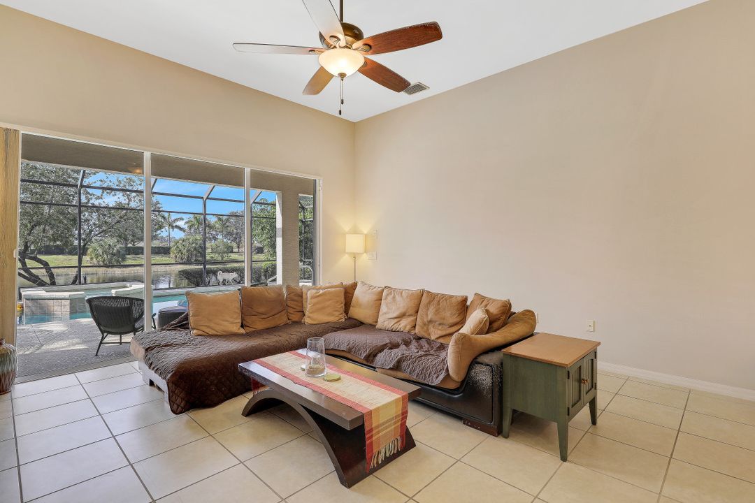 2065 Mandarin Ln, Naples, FL 34120
