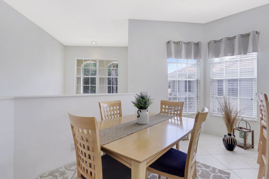 1247 Egrets Landing #201, Naples, FL 34108