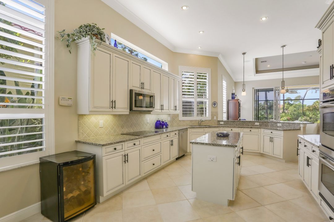 28637 Pienza Ct, Bonita Springs, FL 34135