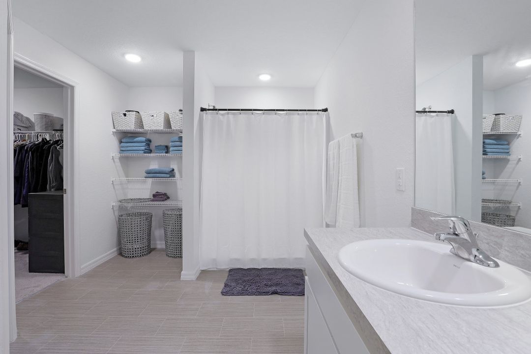 329 NE 13th Terrace, Cape Coral, FL 33909