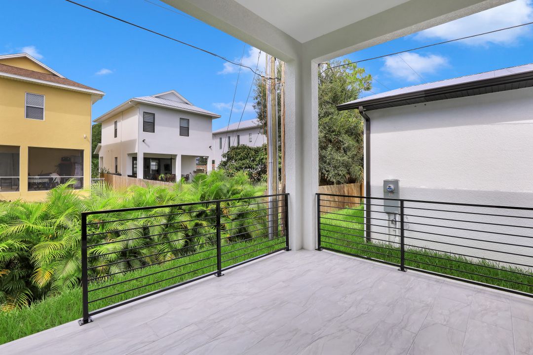 3013 Lunar St, Naples, FL 34112