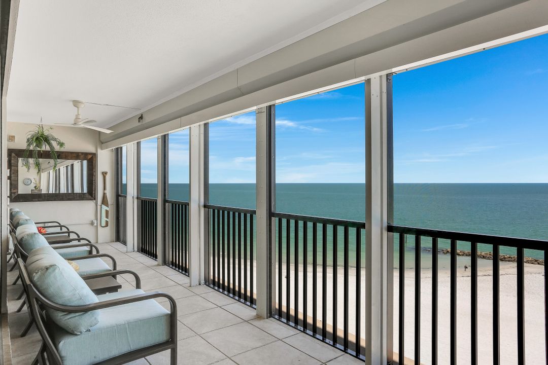 2171 Gulf Shore Blvd N #702, Naples, FL 34102