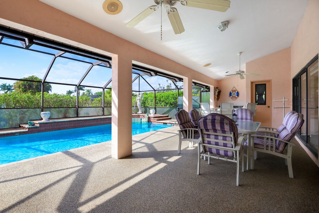 5208 SW 9th Pl, Cape Coral, FL 33914