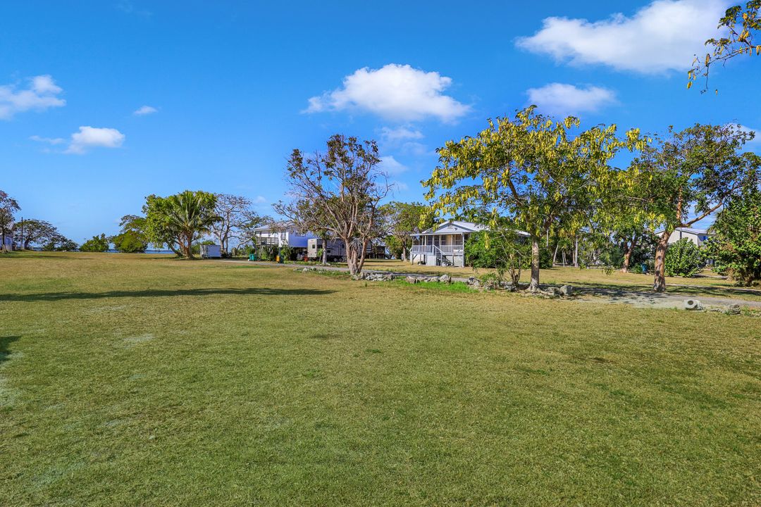 173 N Lopez Ln, Chokoloskee, FL 34138