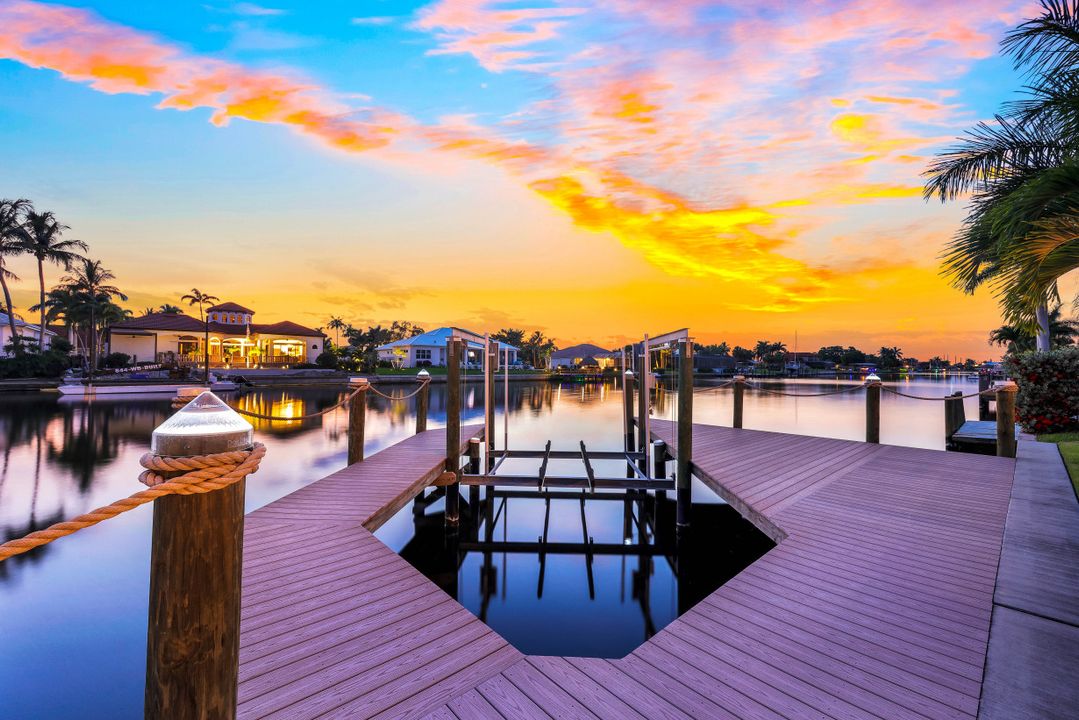 5084 Sorrento Ct, Cape Coral, FL 33904