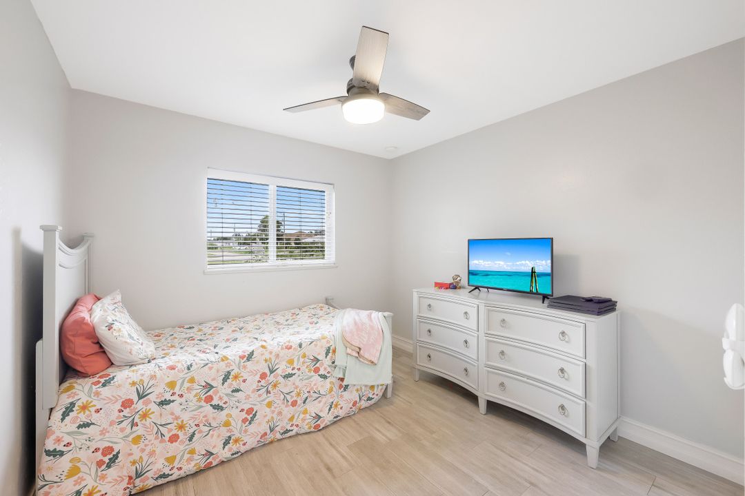 1812 NE 13th Ave, Cape Coral, FL 33909