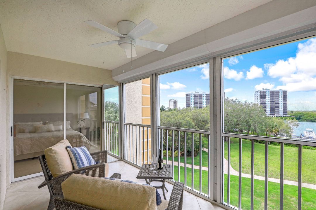 320 Horse Creek Dr #403, Naples, FL 34110