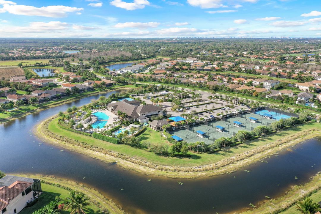 4553 Azalea Dr, Naples, FL 34119