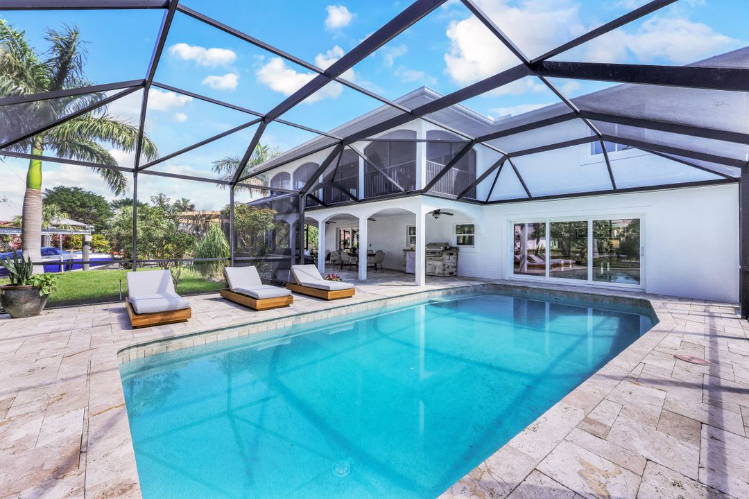 2631 Shoreview Dr, Naples, FL 34112