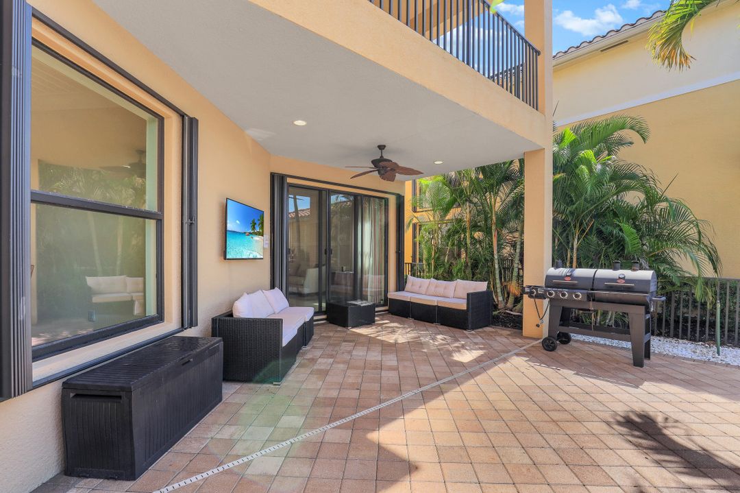 3642 Santaren Ct, Naples, FL 34119