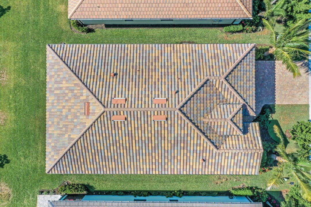 9460 Foxglove Ln, Naples, FL 34120