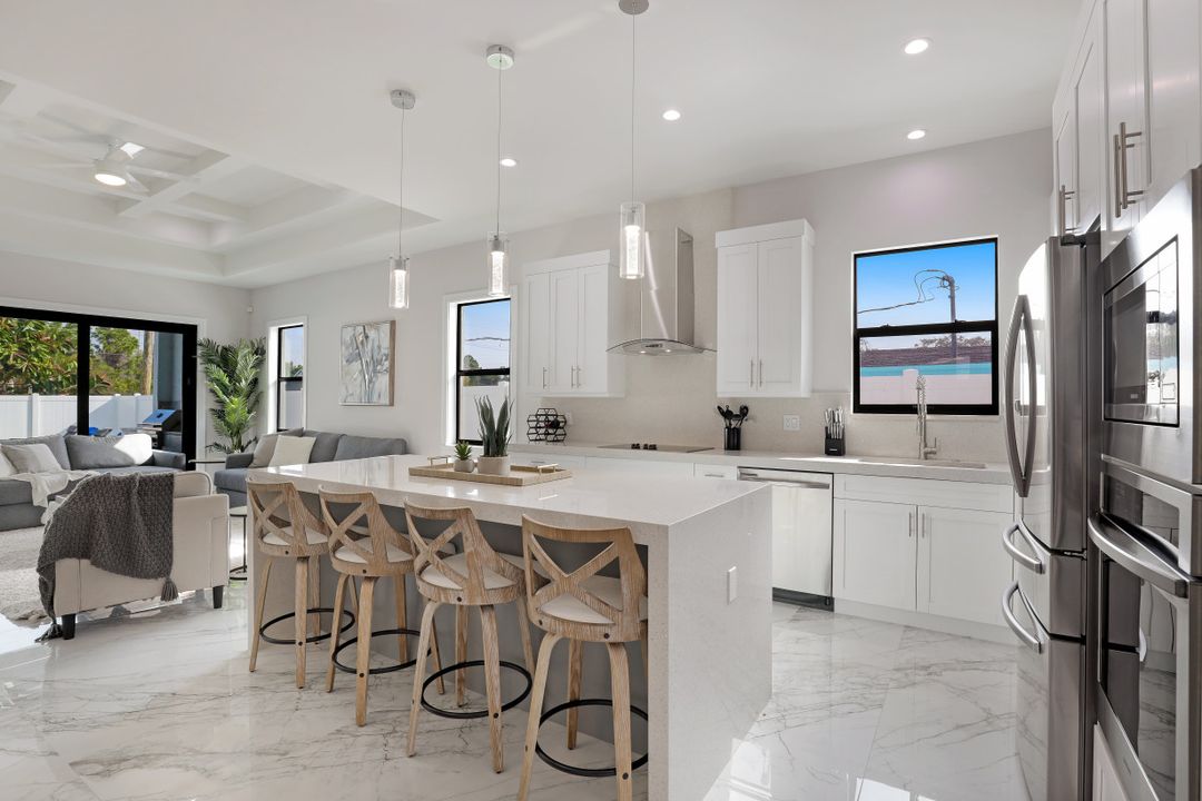 783 110th Ave N, Naples, FL 34108