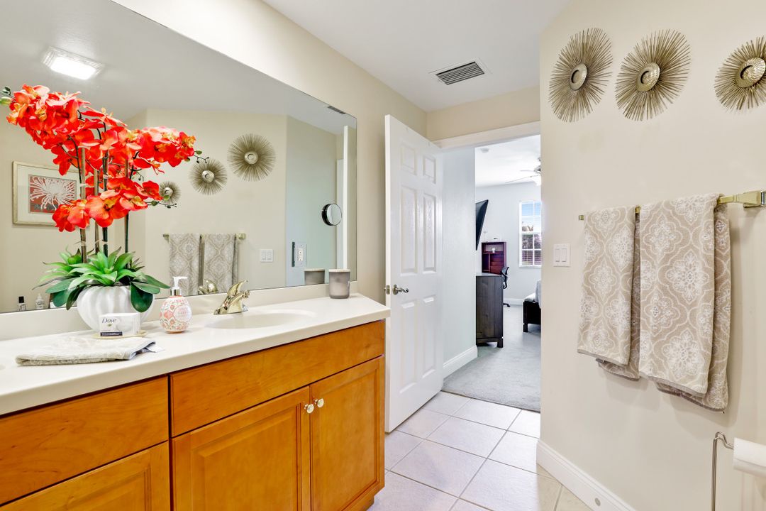 5518 Cape Harbour Dr #101, Cape Coral, FL 33914