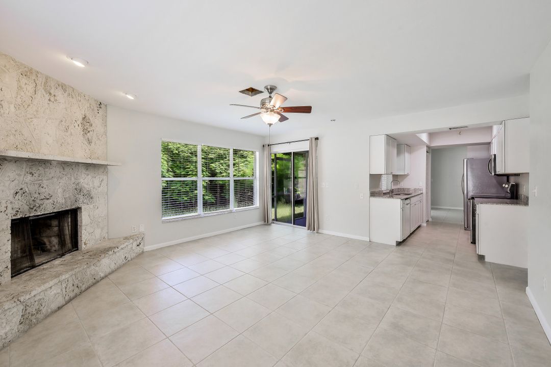 6581 Sable Ridge Ln, Naples, FL 34109