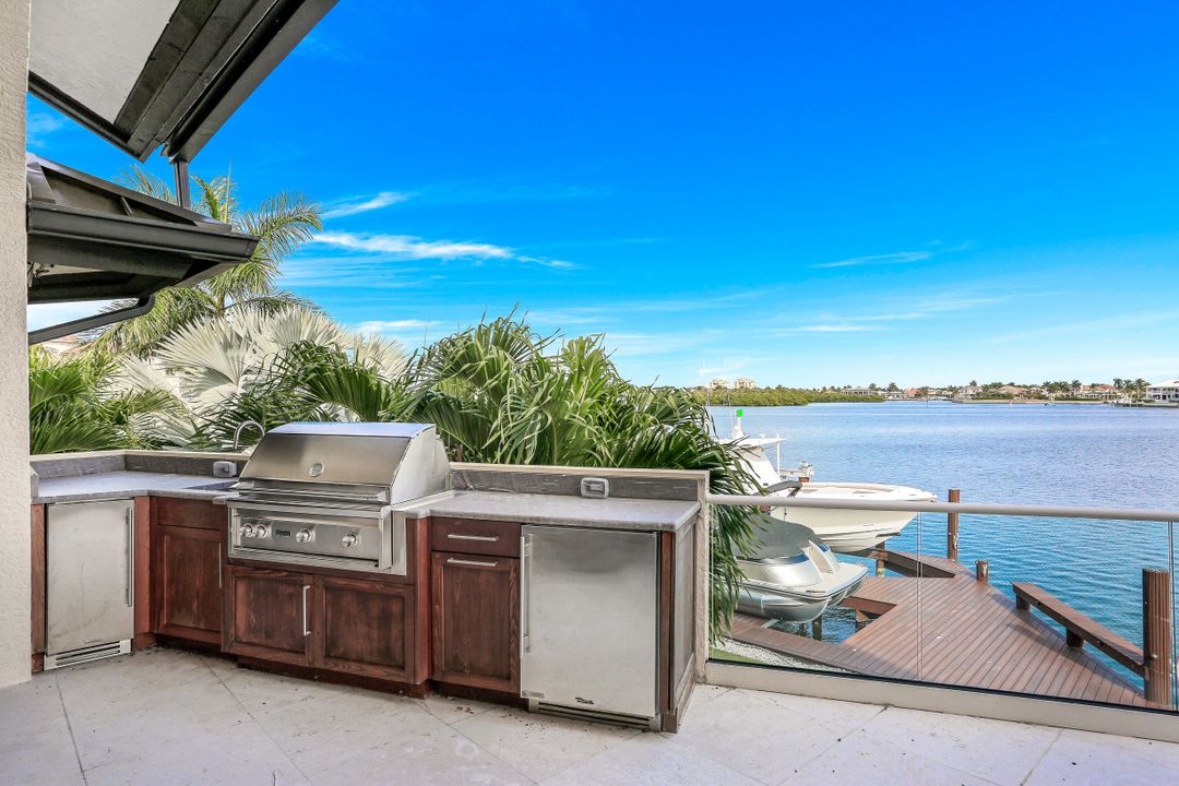 495 Thorpe Ct, Marco Island, FL 34145