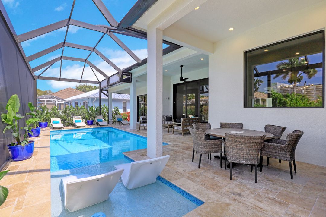 670 Amber Dr, Marco Island, FL 34145