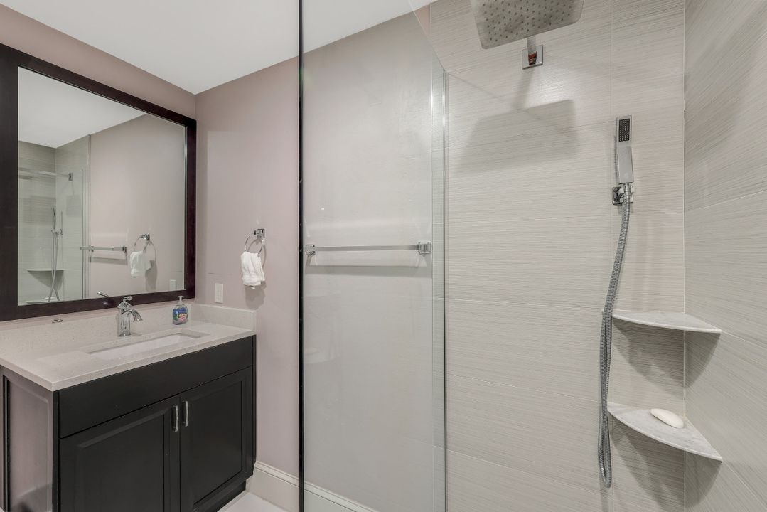 720 17th St NW, Naples, FL 34120