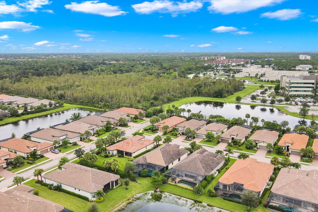 8450 Palacio Terrace W, Naples, FL 34114