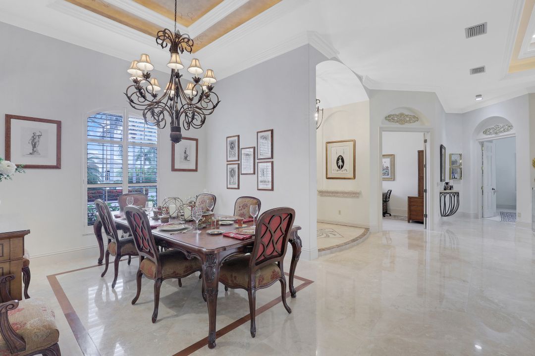 795 Brentwood Point, Naples, FL 34110