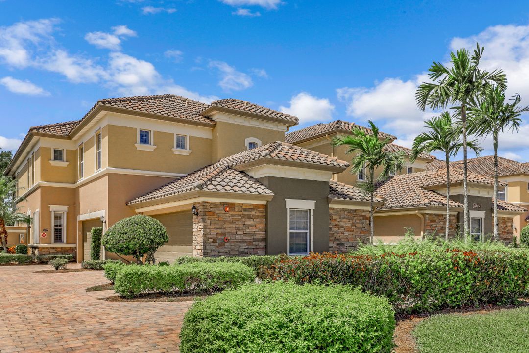 9509 Ironstone Terrace #201, Naples, FL 34120