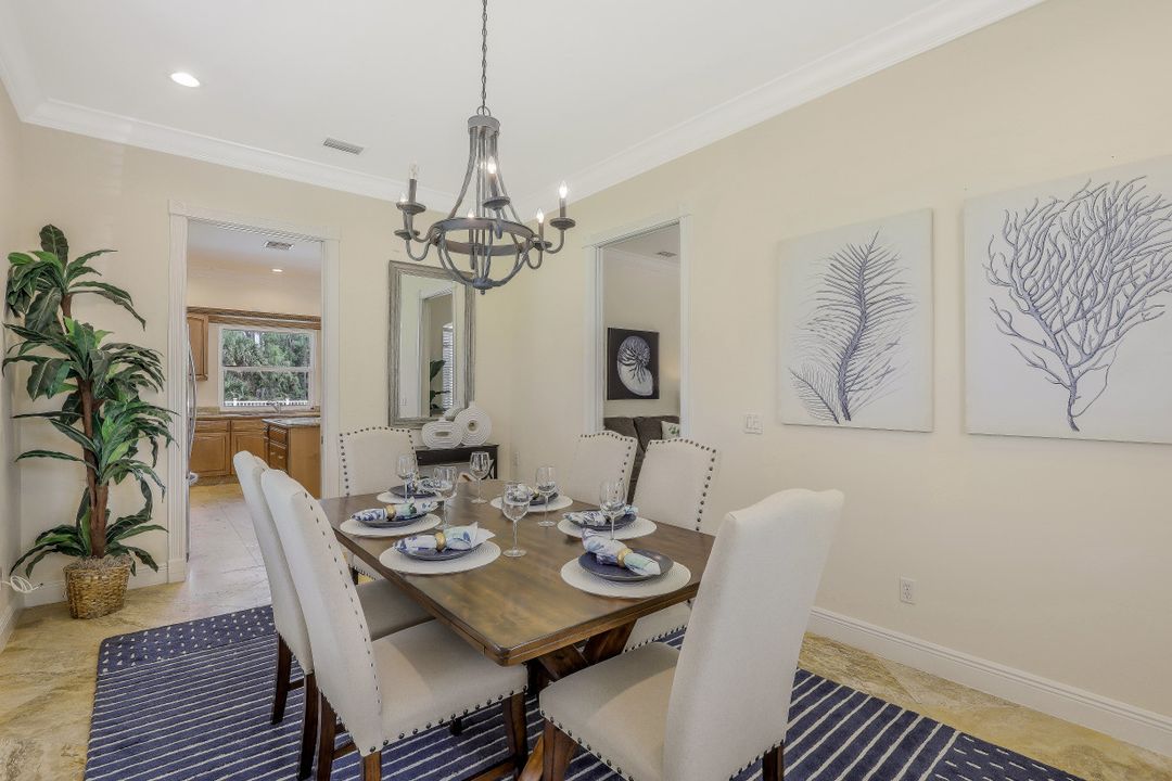 5645 Spanish Oaks Ln, Naples, FL 34119