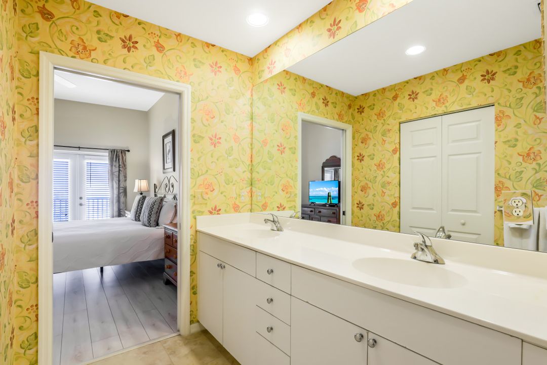 470 Launch Circle #603, Naples, FL 34108