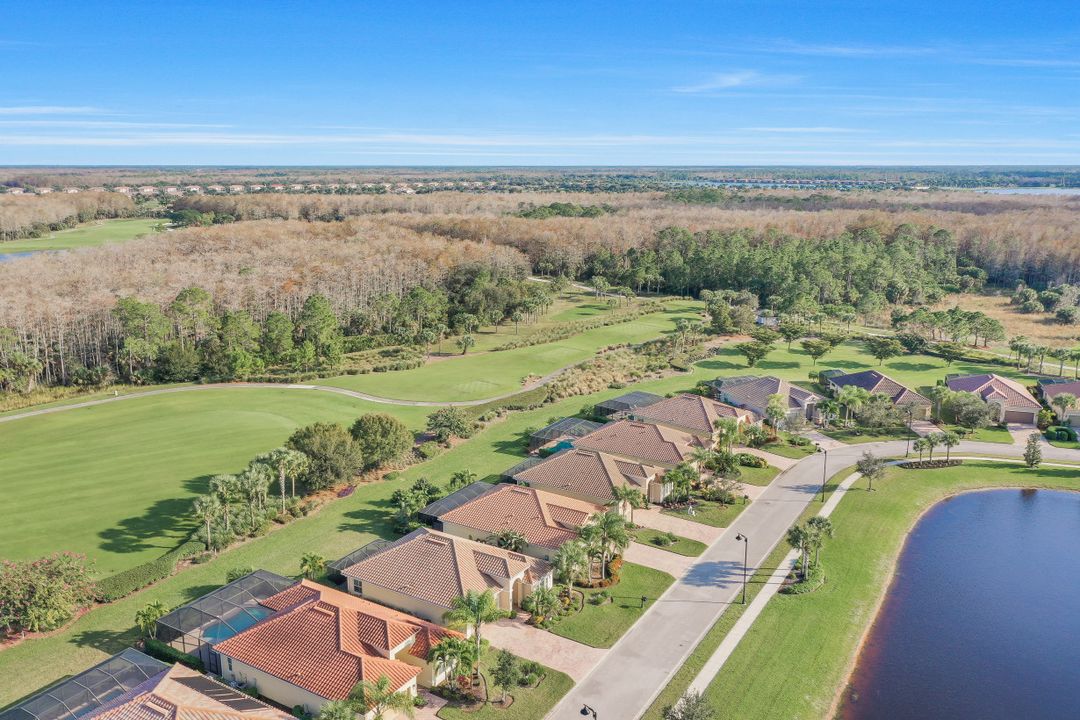 9090 Limestone Ln, Naples, FL 34120