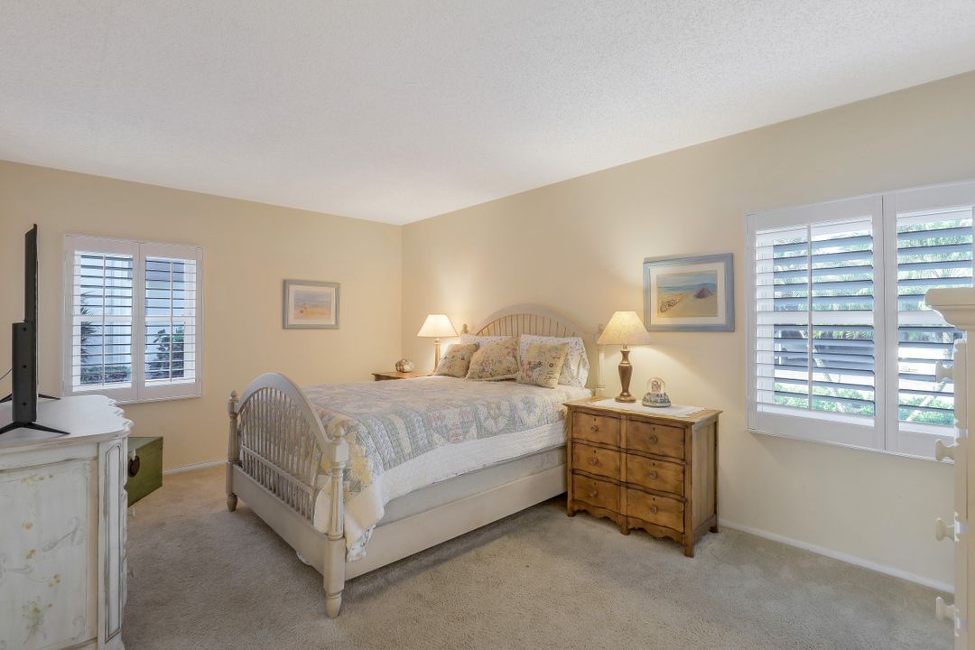 3400 Gulf Shore Blvd N #J-1, Naples, FL 34103