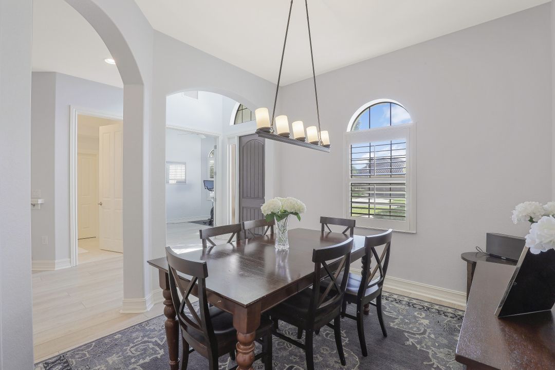 15907 Secoya Reserve Cir, Naples, FL 34110