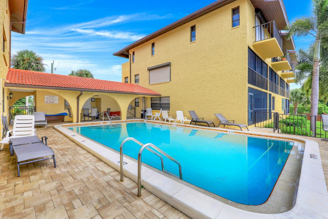 1400 Blue Point Ave #206, Naples, FL 34102