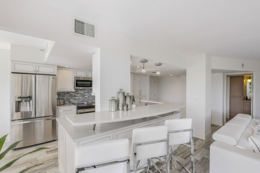 5501 Heron Point Dr #301, Naples, FL 34108