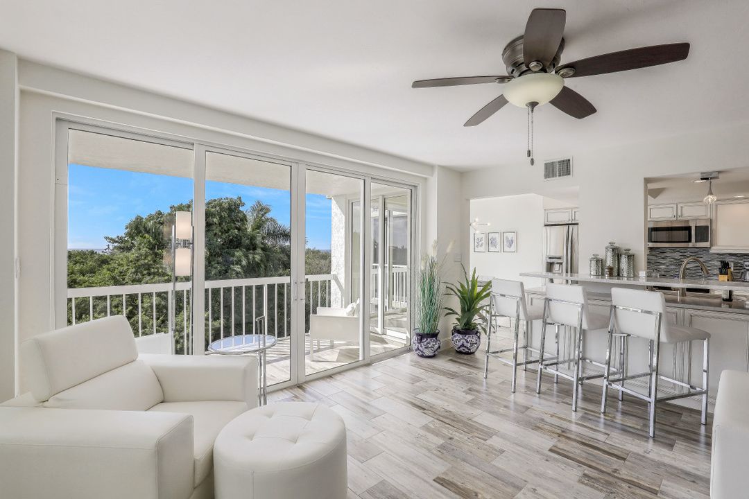 5501 Heron Point Dr #301, Naples, FL 34108